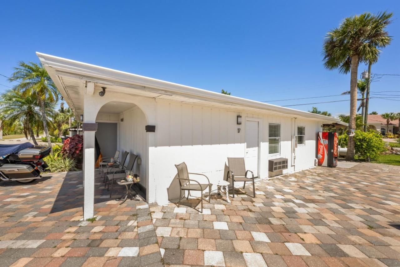 2 Bed Cottage With Pool, Close To Beach! Bbq Grills & Patio Fort Myers Esterno foto